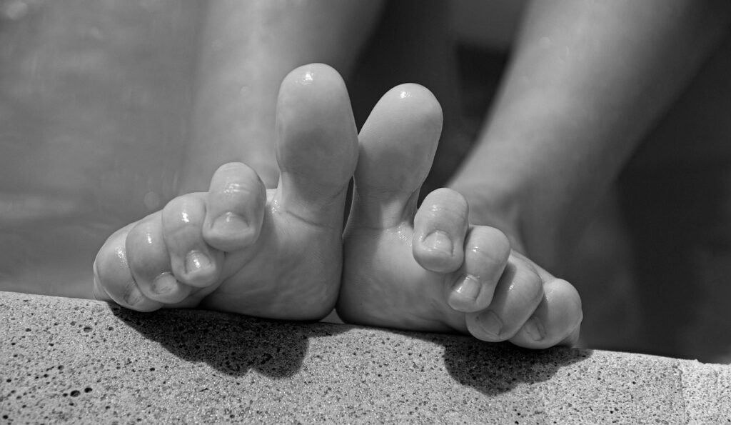 feet, toes, barefoot, monochrome, fingers, body, feet, feet, feet, feet, feet, toes, toes, toes